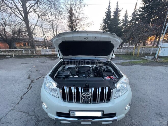 Toyota Prado 2012, 130,000 km - 2.7 l - Zaqatala