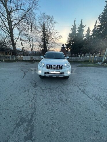 Toyota Prado 2012, 130,000 km - 2.7 l - Zaqatala