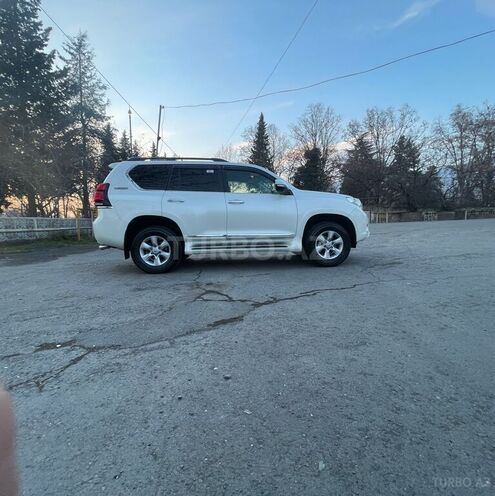 Toyota Prado 2012, 130,000 km - 2.7 l - Zaqatala