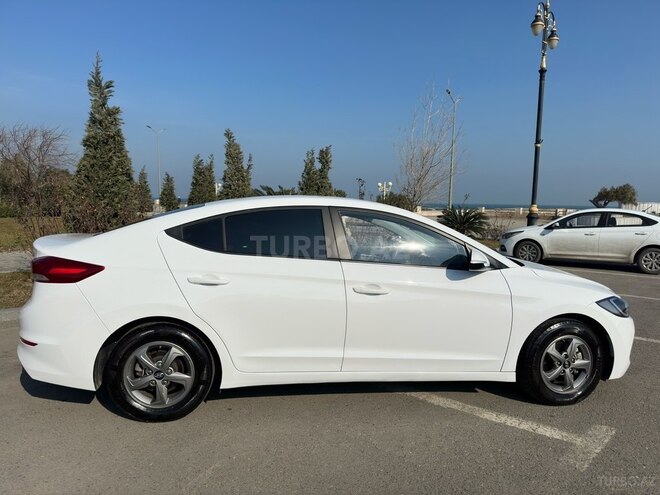 Hyundai Elantra 2018, 85,689 km - 1.6 л - Sumqayıt