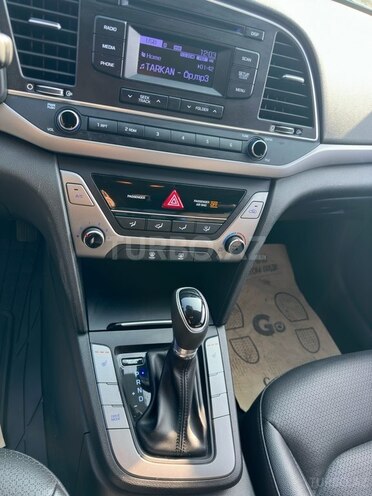 Hyundai Elantra 2018, 85,689 km - 1.6 л - Sumqayıt