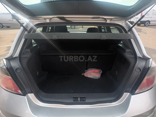 Opel Astra 2010, 153,260 km - 1.4 l - Tovuz