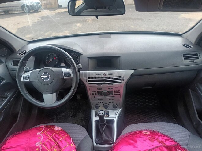 Opel Astra 2010, 153,260 km - 1.4 l - Tovuz