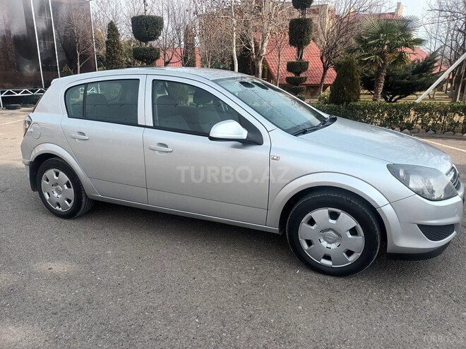 Opel Astra 2010, 153,260 km - 1.4 l - Tovuz