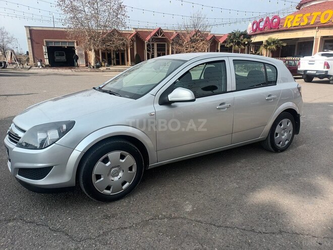 Opel Astra 2010, 153,260 km - 1.4 l - Tovuz