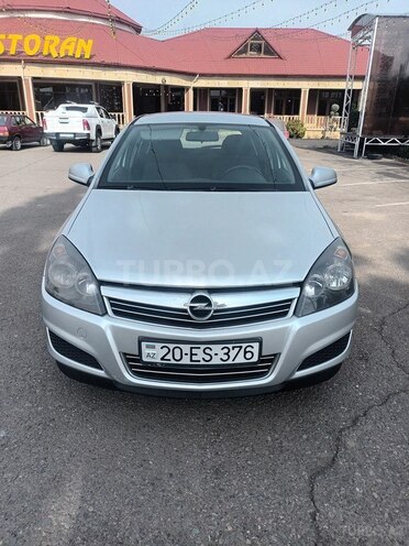 Opel Astra 2010, 153,260 km - 1.4 l - Tovuz