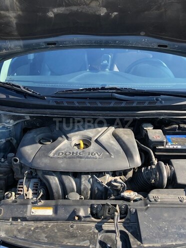 Hyundai Elantra 2015, 116,000 km - 1.8 l - Yevlax