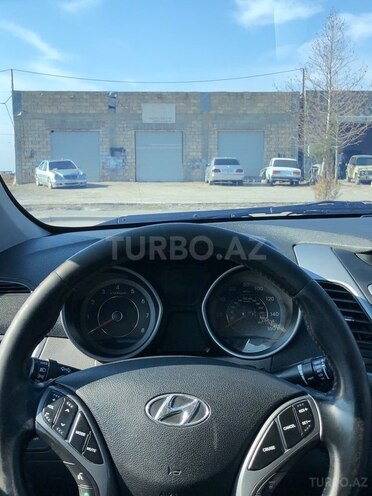 Hyundai Elantra 2015, 116,000 km - 1.8 l - Yevlax