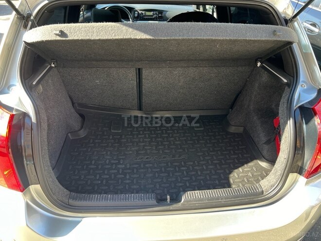 Toyota Corolla 2005, 160,000 km - 1.4 l - Bakı