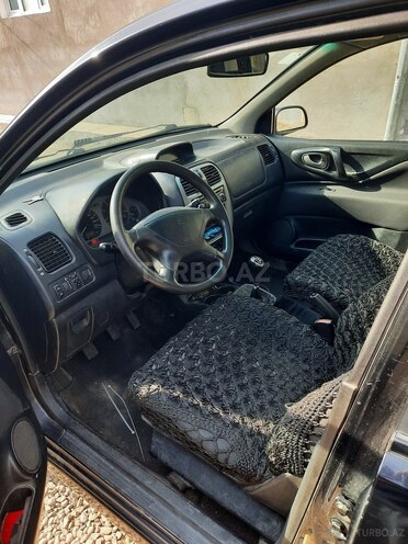 Mitsubishi  2002, 330,000 km - 1.9 l - Gəncə