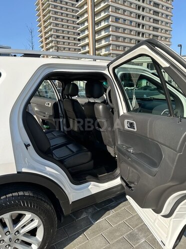 Ford Explorer 2015, 135,000 km - 3.5 л - Bakı