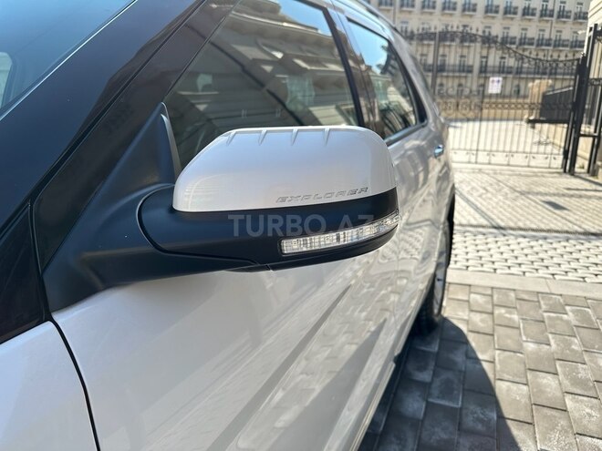 Ford Explorer 2015, 135,000 km - 3.5 л - Bakı