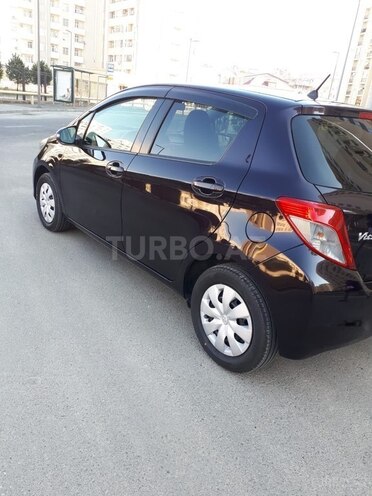 Toyota Vitz 2014, 87,000 km - 1.3 l - Bakı