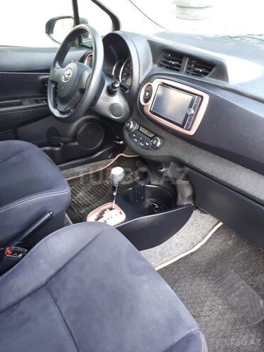 Toyota Vitz 2014, 87,000 km - 1.3 l - Bakı