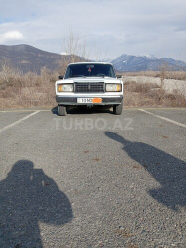LADA (VAZ) 2107 1995, 300,000 km - 1.6 л - Qax