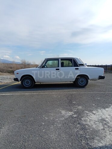LADA (VAZ) 2107 1995, 300,000 km - 1.6 л - Qax