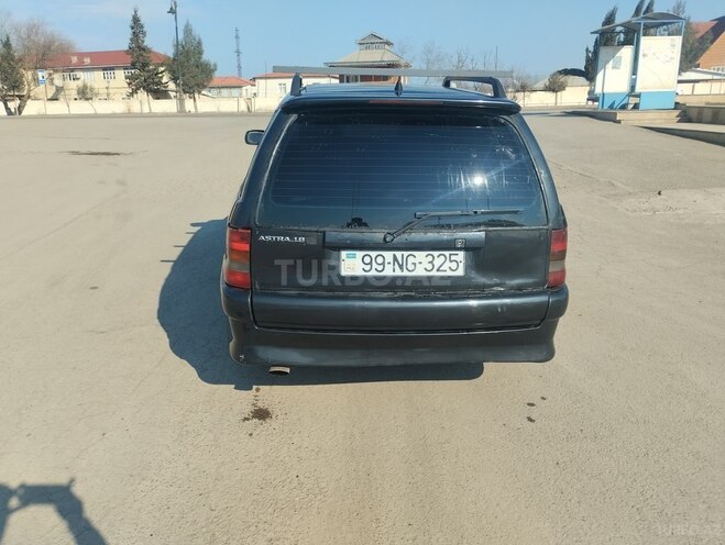 Opel Astra 1997, 127,000 km - 1.8 l - Salyan