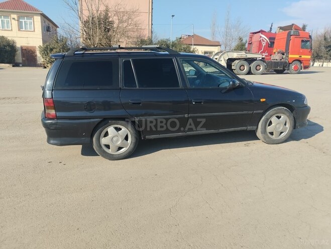 Opel Astra 1997, 127,000 km - 1.8 l - Salyan