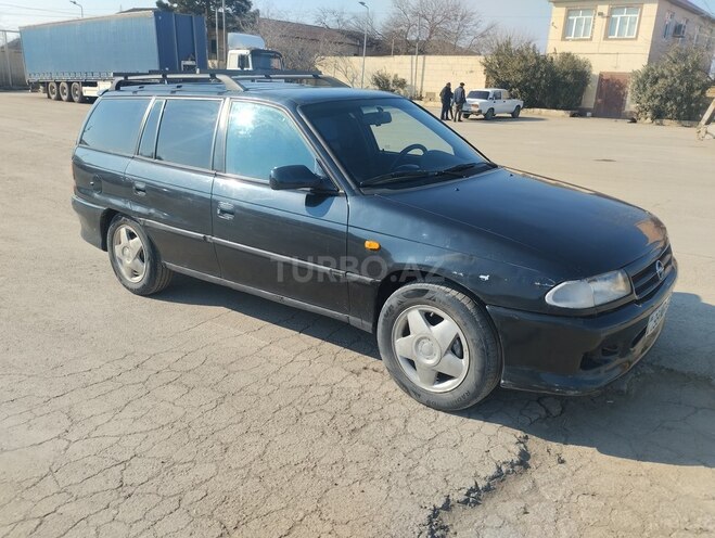 Opel Astra 1997, 127,000 km - 1.8 l - Salyan