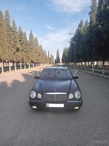 Mercedes E 240 1998, 310,000 km - 2.4 l - Gəncə