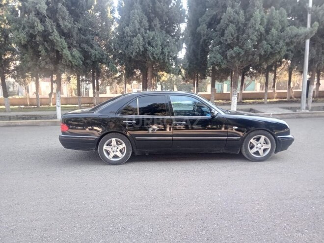 Mercedes E 240 1998, 310,000 km - 2.4 l - Gəncə