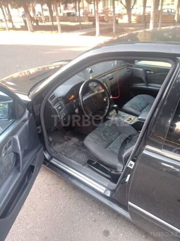 Mercedes E 240 1998, 310,000 km - 2.4 l - Gəncə