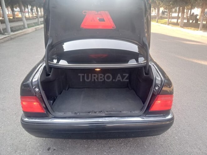 Mercedes E 240 1998, 310,000 km - 2.4 l - Gəncə