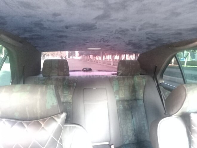 Mercedes E 240 1998, 310,000 km - 2.4 l - Gəncə