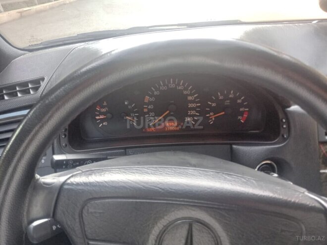 Mercedes E 240 1998, 310,000 km - 2.4 l - Gəncə