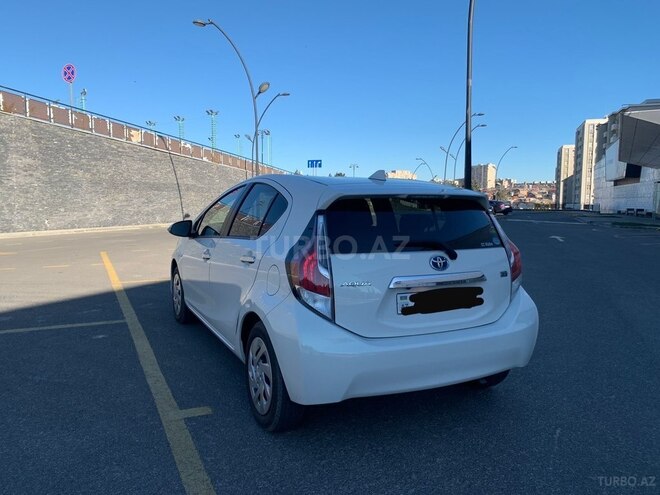 Toyota Prius C 2016, 67,000 km - 1.5 l - Bakı