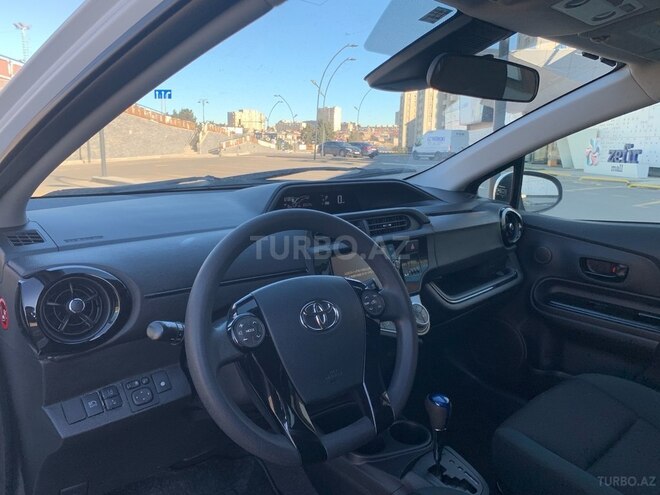 Toyota Prius C 2016, 67,000 km - 1.5 l - Bakı