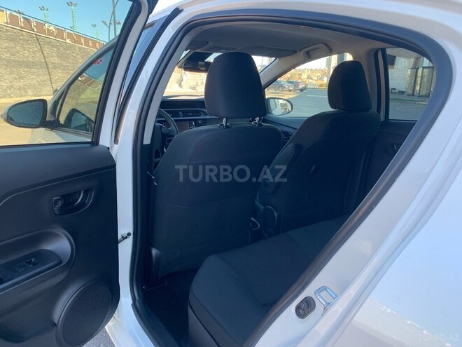 Toyota Prius C 2016, 67,000 km - 1.5 l - Bakı