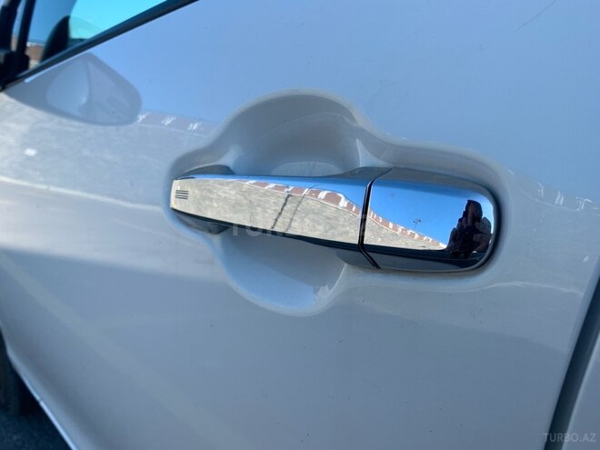 Toyota Prius C 2016, 67,000 km - 1.5 l - Bakı