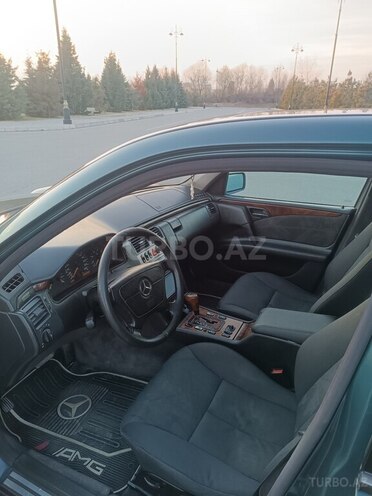Mercedes E 240 1998, 520,000 km - 2.4 l - Ağdaş