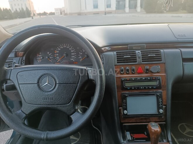Mercedes E 240 1998, 520,000 km - 2.4 l - Ağdaş
