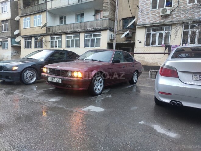 BMW 520 1991, 333,000 km - 2.0 l - Bakı