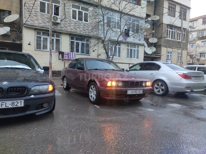 BMW 520 1991, 333,000 km - 2.0 l - Bakı