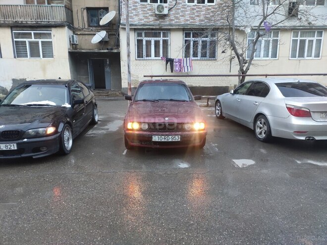 BMW 520 1991, 333,000 km - 2.0 l - Bakı