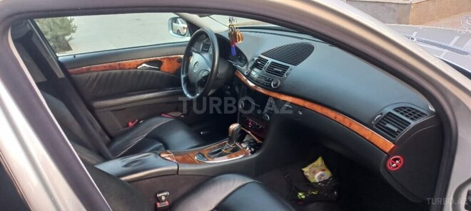 Mercedes E 240 2003, 255,510 km - 2.6 л - Bakı