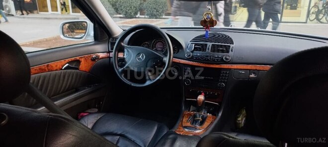 Mercedes E 240 2003, 255,510 km - 2.6 л - Bakı