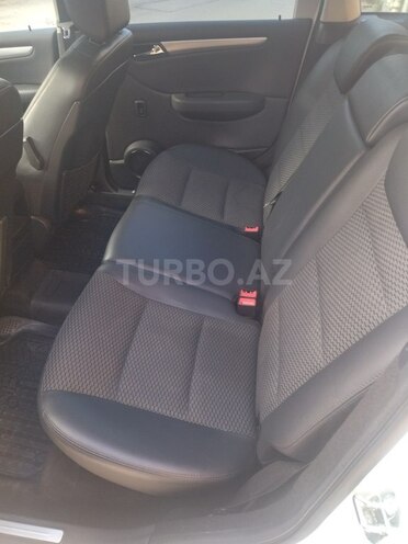 Mercedes B 180 2009, 89,000 km - 1.7 л - Gəncə