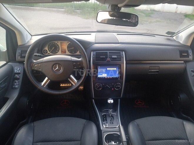 Mercedes B 180 2009, 89,000 km - 1.7 л - Gəncə