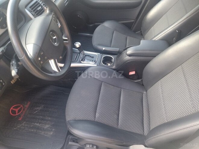Mercedes B 180 2009, 89,000 km - 1.7 л - Gəncə