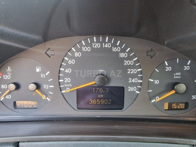 Mercedes E 270 1999, 365,900 km - 2.7 l - Bakı