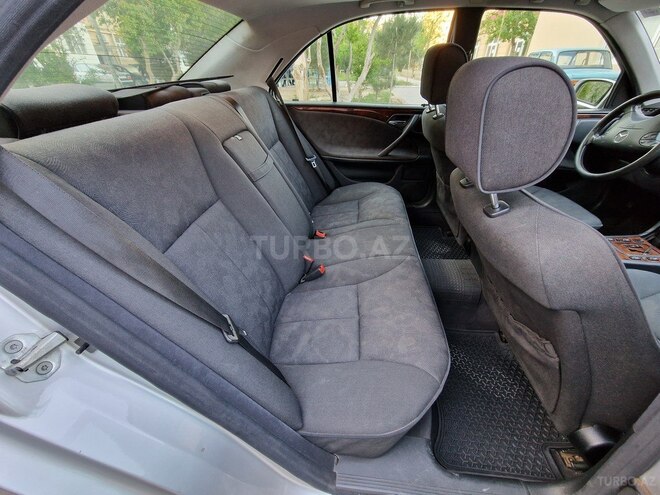 Mercedes E 270 1999, 365,900 km - 2.7 l - Bakı