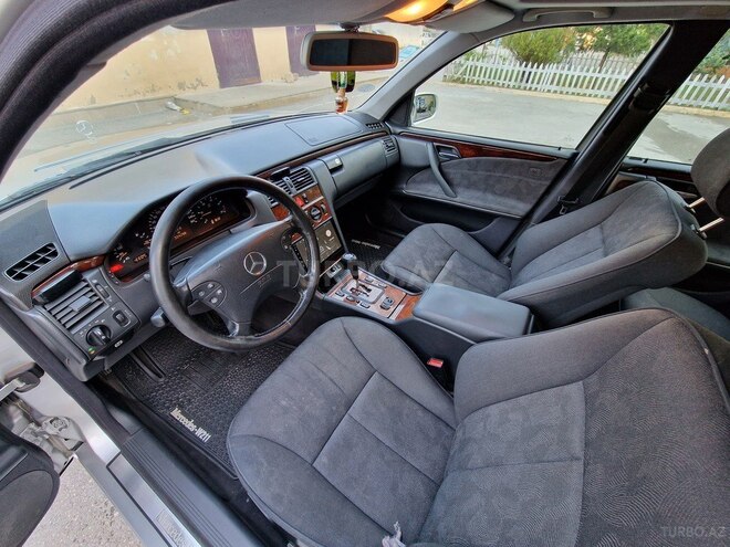 Mercedes E 270 1999, 365,900 km - 2.7 l - Bakı