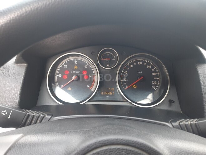 Opel Astra 2006, 414,460 km - 1.9 l - Qəbələ