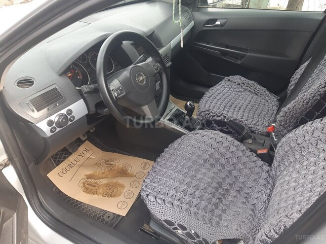 Opel Astra 2006, 414,460 km - 1.9 l - Qəbələ