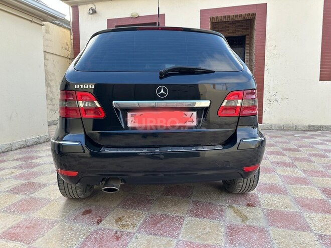 Mercedes B 180 2010, 230,000 km - 1.7 l - Bakı