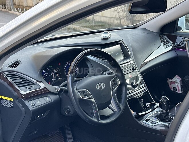 Hyundai Grandeur 2015, 204,515 km - 2.2 л - Bakı